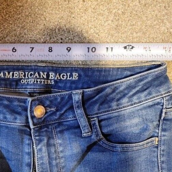 American Eagle Women's 6R Distressed Super High Rise Jegging (28x27.5") - Picture 8 of 10
